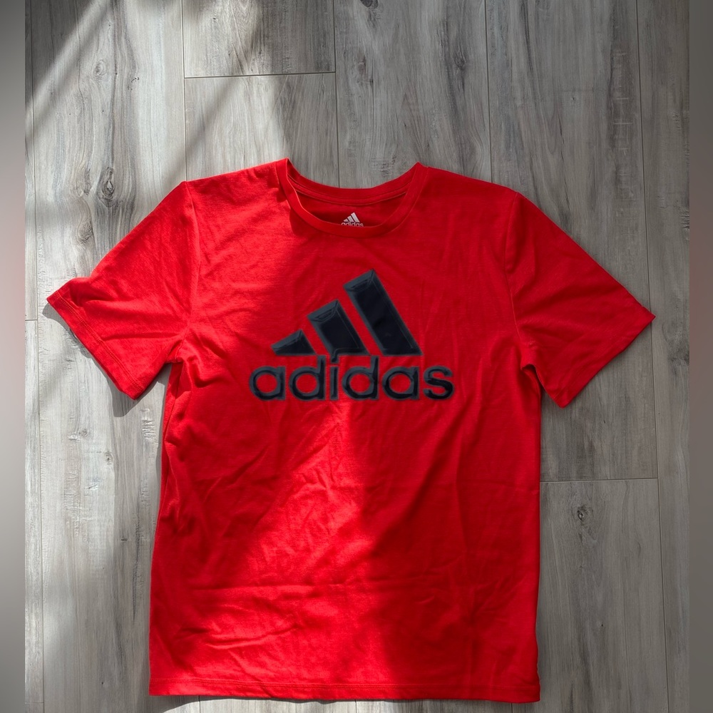 Adidas Red T-shirt - Picture 1 of 2